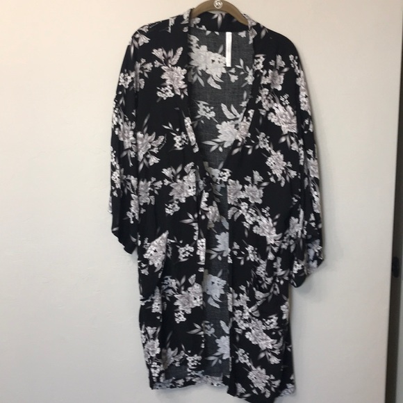 Spiritual Gangster Other - Spiritual Gangster floral lightweight kimono OS
